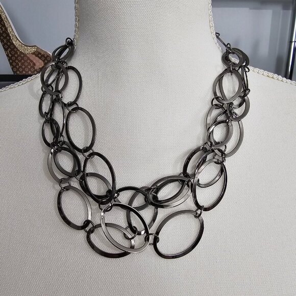 Daisy Fuentes Vintage Gunmetal Triple Strand Oval Link Statement Necklace - Picture 1 of 7